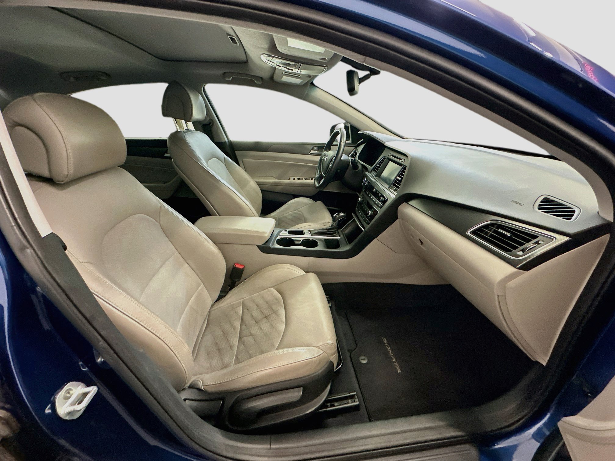 Used 2017 Hyundai Sonata Sport w/ Value Edition Package 02 FWD image 32