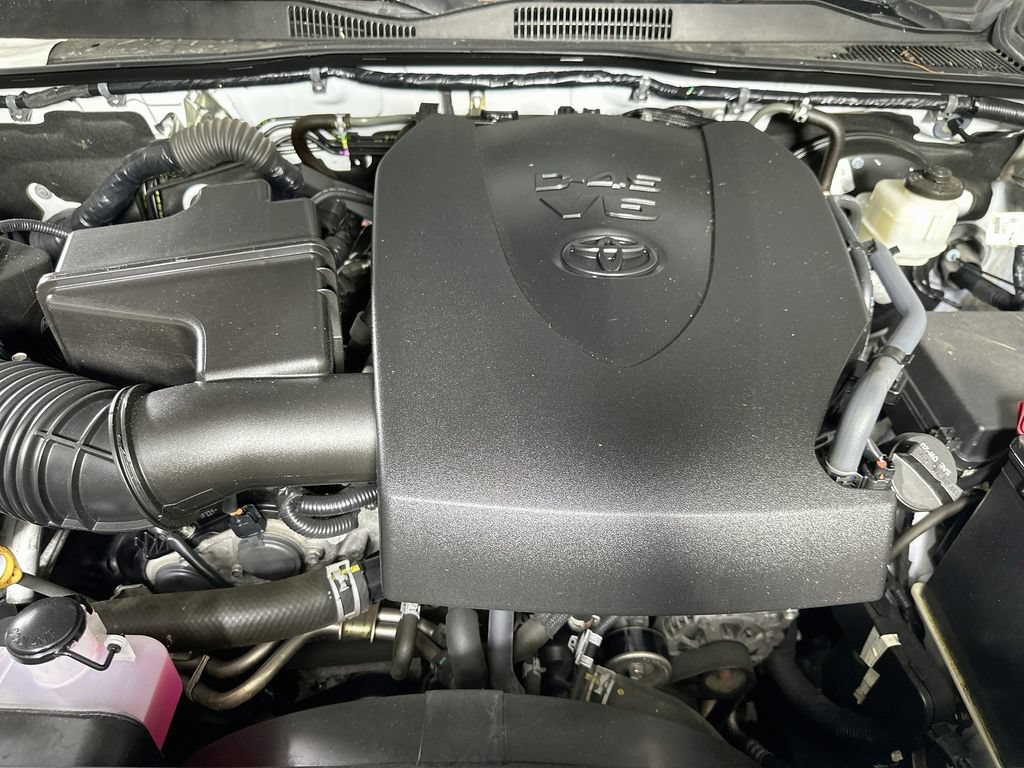 Used 2021 Toyota Tacoma SR5 RWD image 8