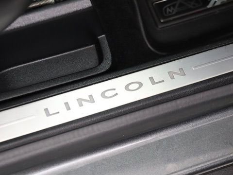 Used 2019 Lincoln MKC Reserve w/ MKC Technology Package FWD image 33