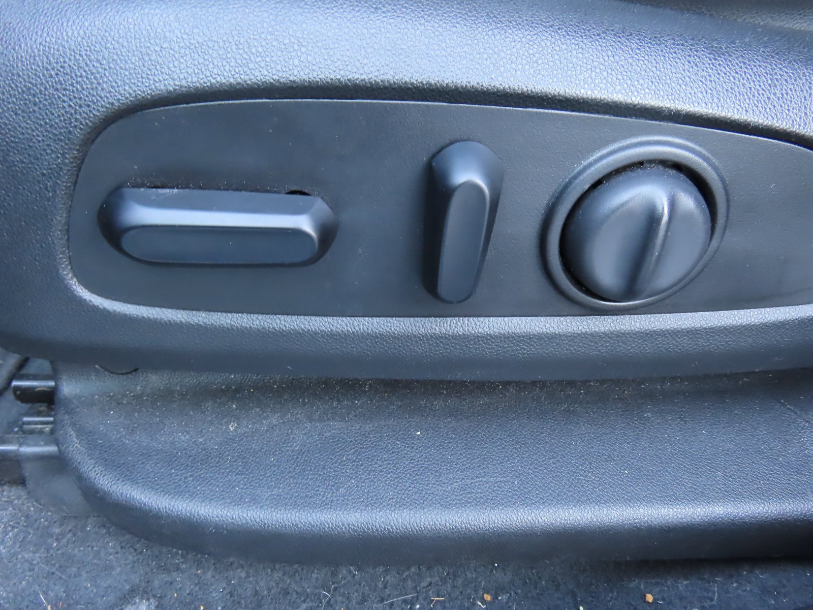 Used 2020 Chevrolet Blazer LT image 27