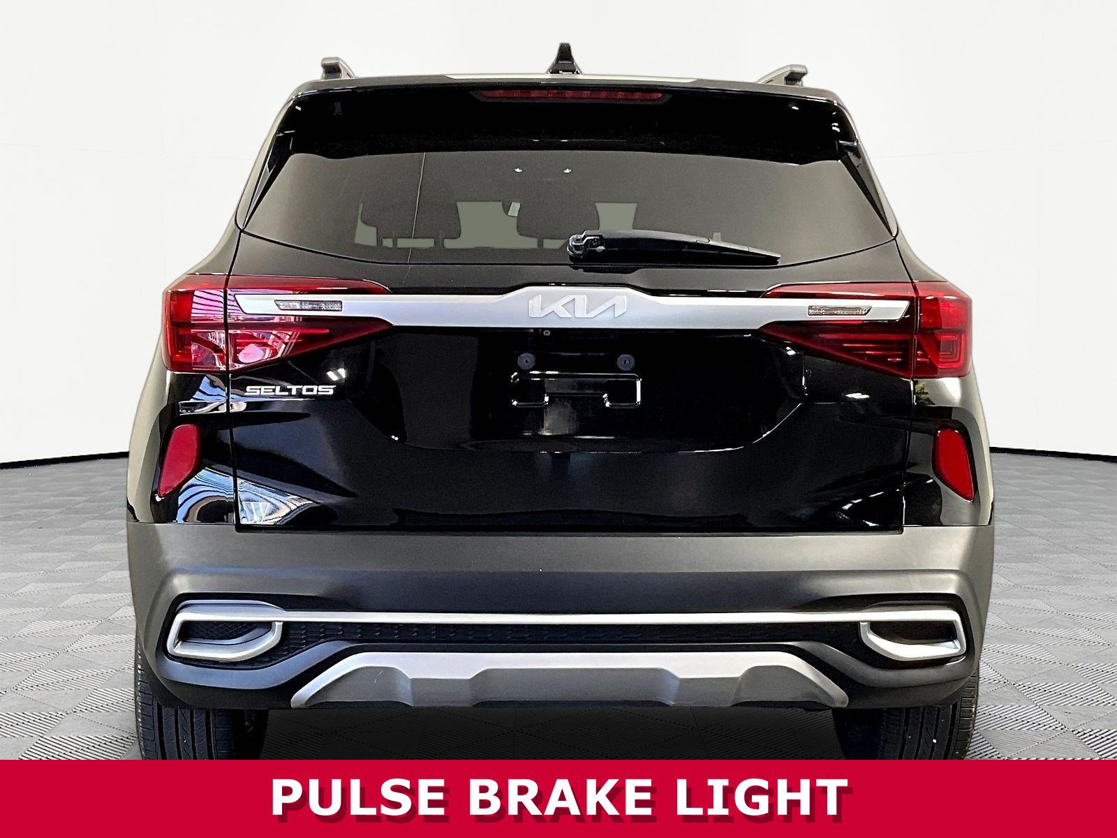 Used 2022 Kia Seltos EX AWD/4WD image 5
