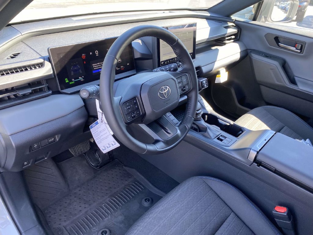 New 2026 Toyota RAV4 SE w/ Convenience Package AWD/4WD image 15