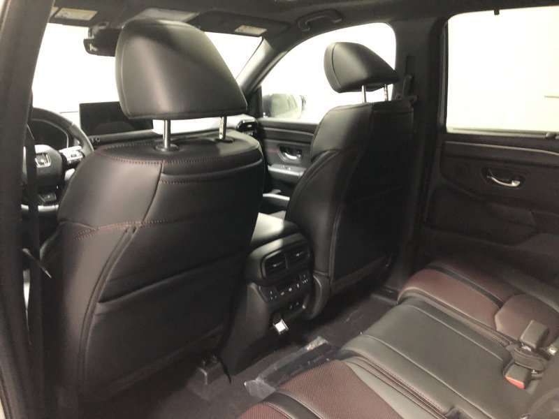 New 2026 Honda Pilot Black Edition image 18