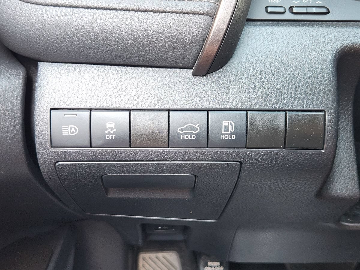 Used 2022 Toyota Camry LE FWD image 42