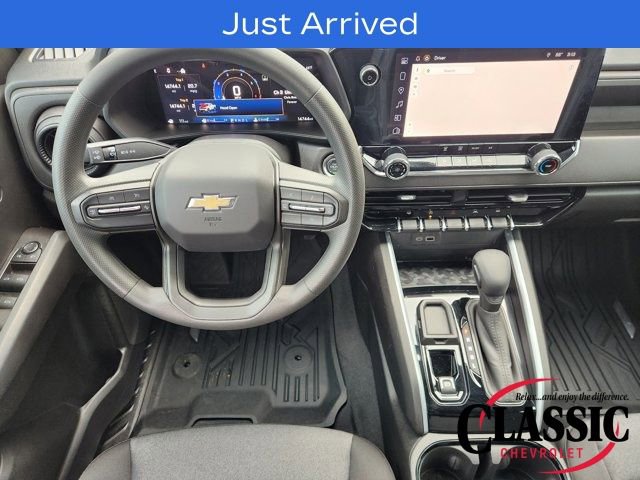 Used 2025 Chevrolet Colorado W/T w/ WT Custom Package image 35