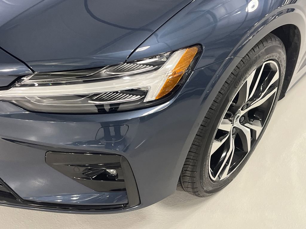 Certified 2024 Volvo S60 B5 Plus image 7