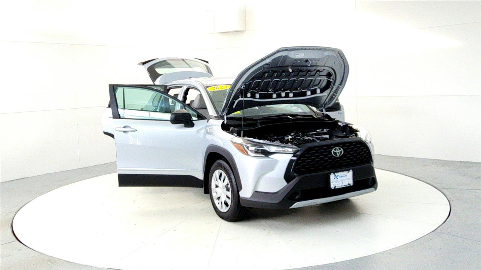 Certified 2023 Toyota Corolla Cross L image 9