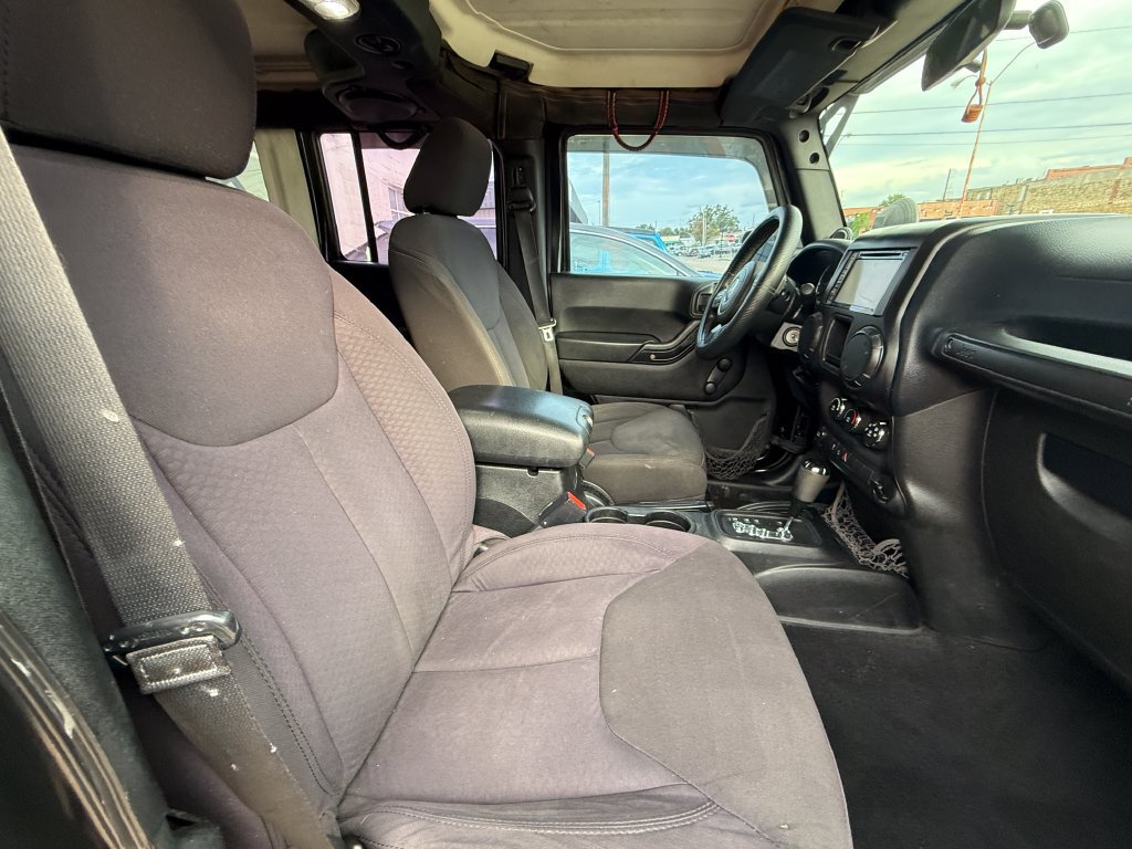 Used 2013 Jeep Wrangler Unlimited Sport w/ Connectivity Group AWD/4WD image 13
