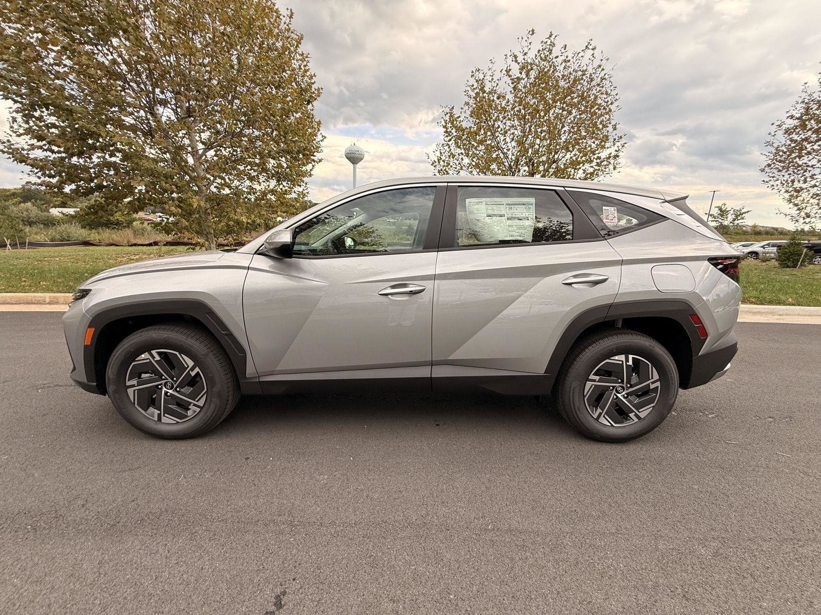New 2026 Hyundai Tucson Blue SE AWD/4WD image 8