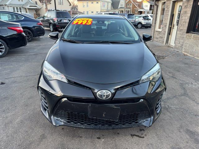 Used 2018 Toyota Corolla SE image 2