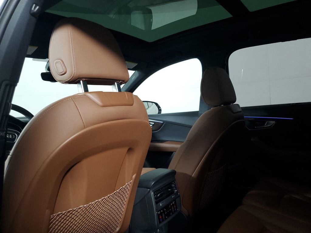 Used 2025 Audi Q7 3.0T Premium Plus image 13