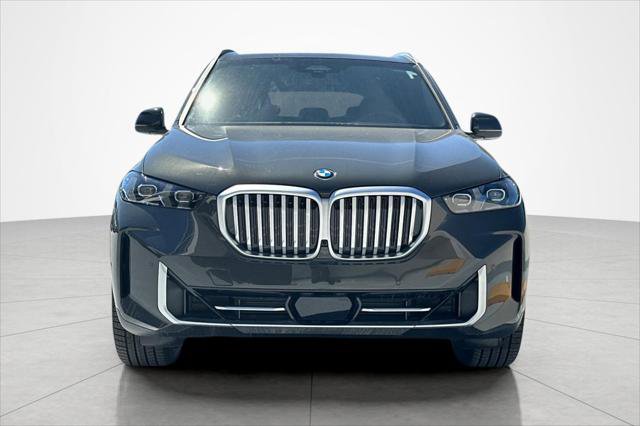 New 2026 BMW X5 xDrive40i w/ Premium Package AWD/4WD image 8