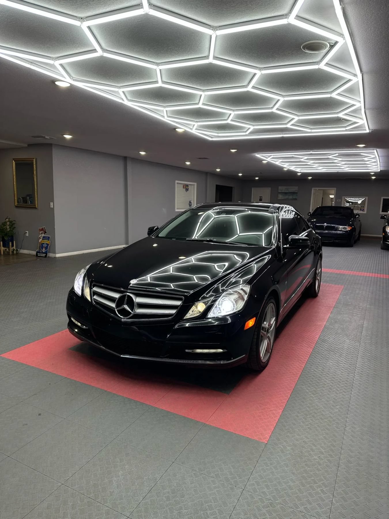 Used 2012 Mercedes-Benz E 350 4MATIC Coupe w/ Premium 2 Pkg image 2