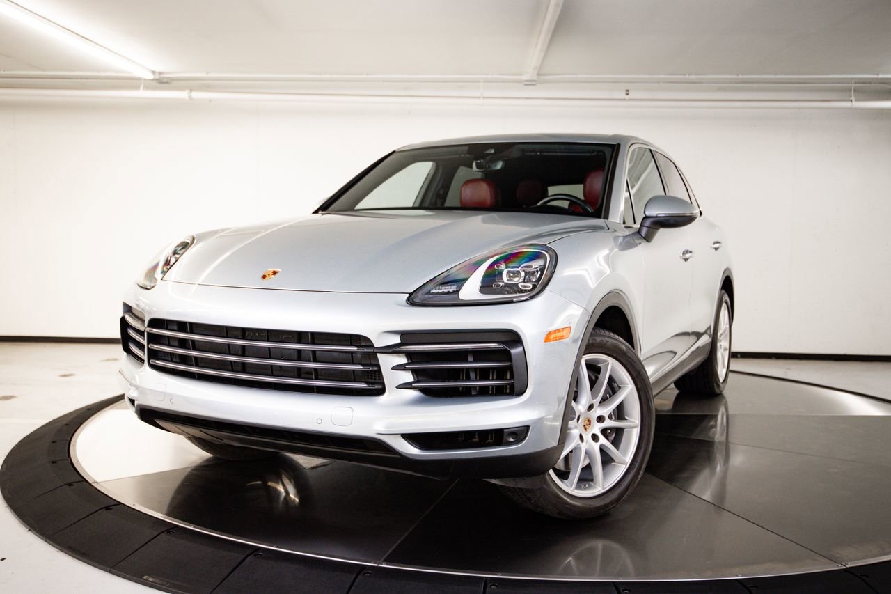 Used 2023 Porsche Cayenne AWD/4WD image 1