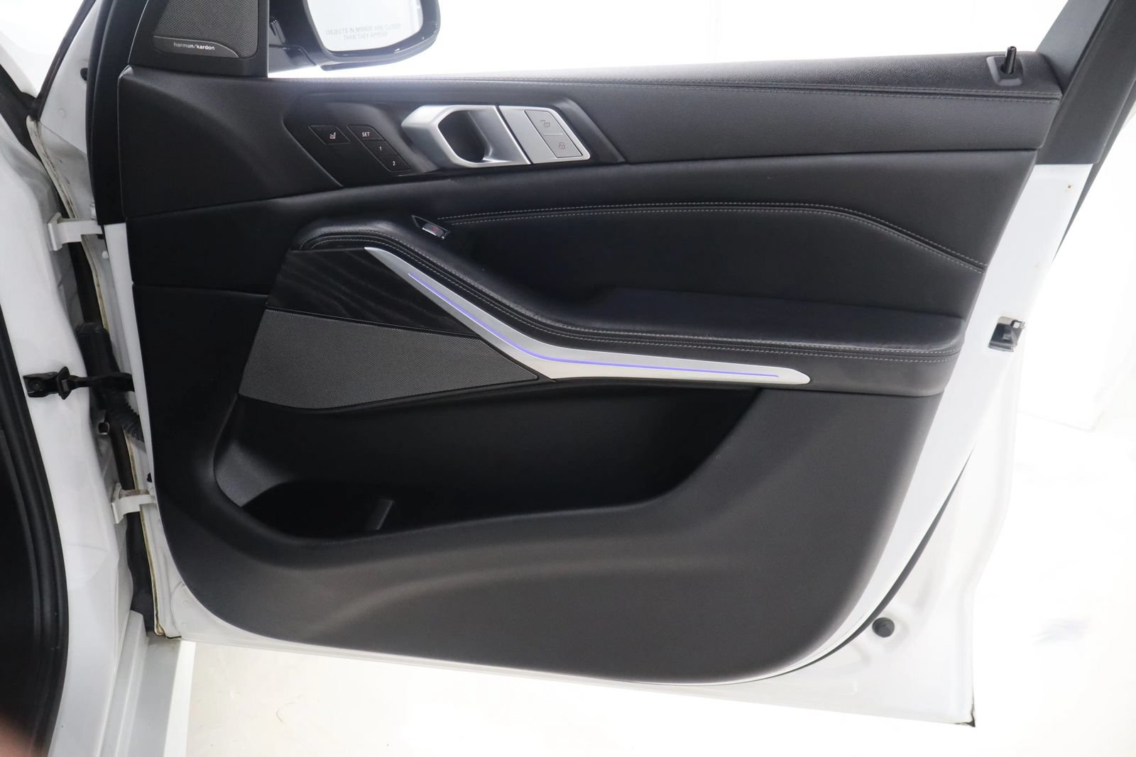 Used 2020 BMW X7 M50i AWD/4WD image 30