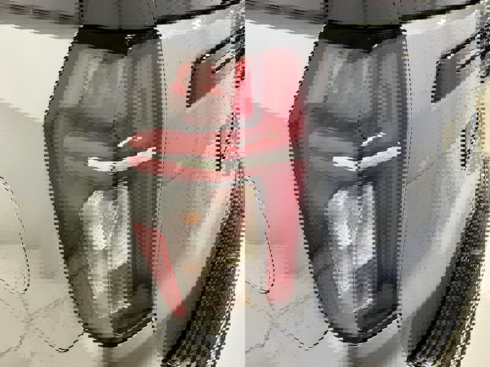 Used 2023 Chevrolet Tahoe Z71 w/ Luxury Package image 19