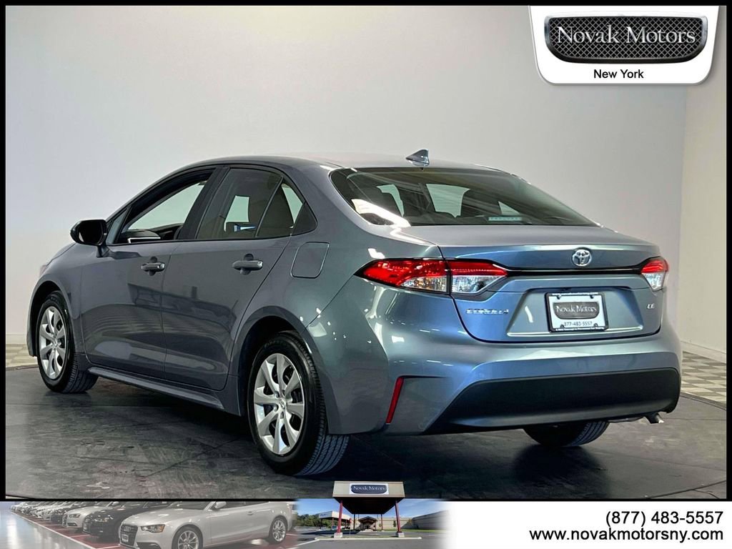 Used 2025 Toyota Corolla LE FWD image 6