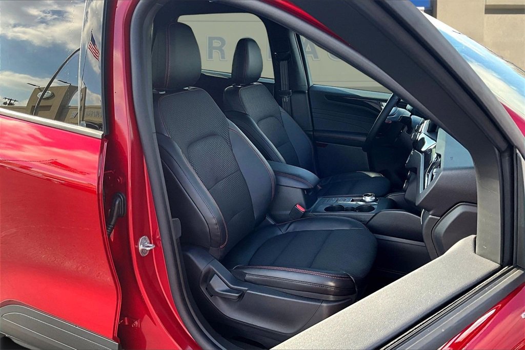New 2026 Ford Escape ST-Line w/ Cold Weather Package image 11