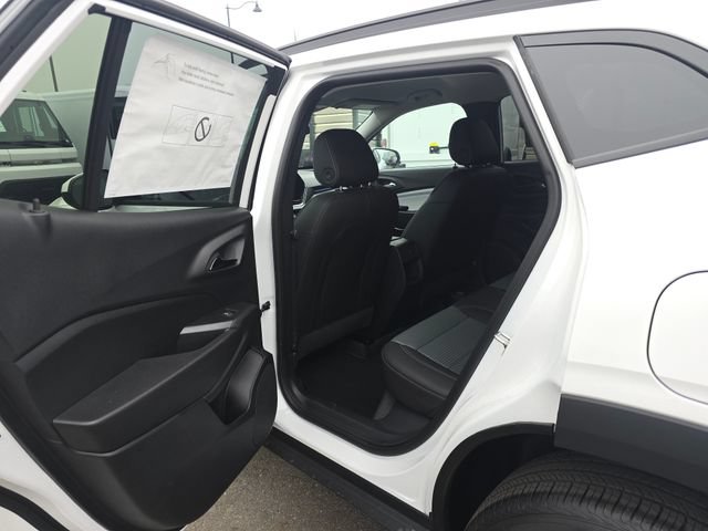 New 2026 Chevrolet Trax LT w/ Driver Confidence Package FWD image 15