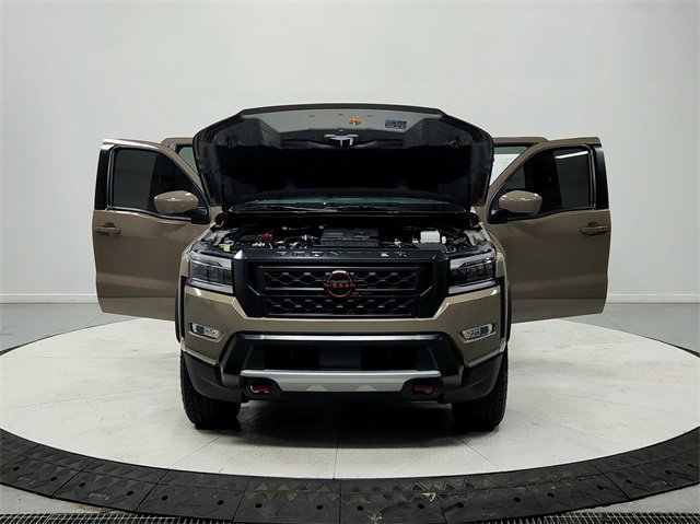 Used 2024 Nissan Frontier Pro-X image 10