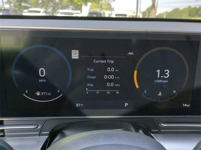 Certified 2024 Hyundai Kona SEL w/ Convenience Package image 12