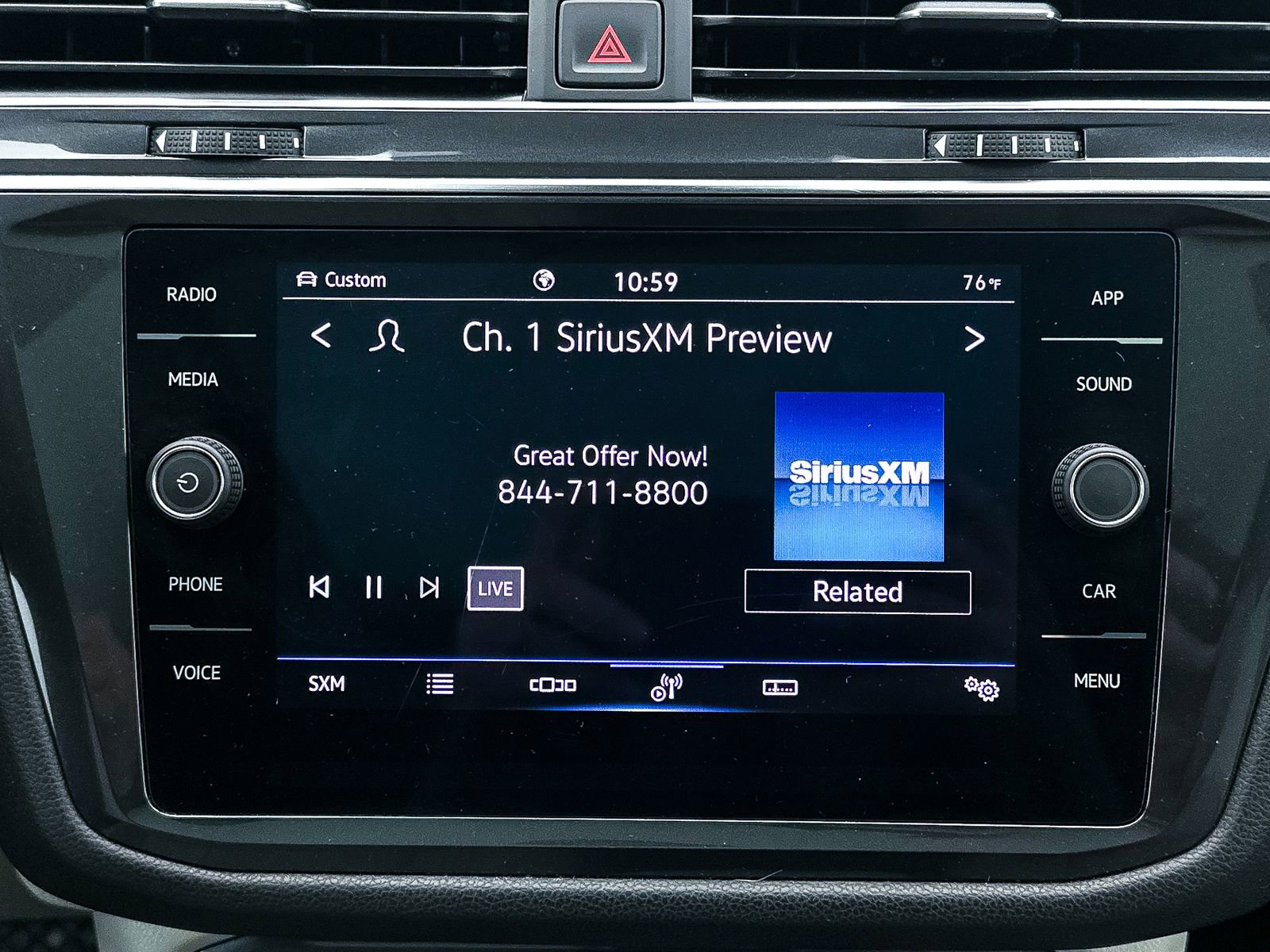 Used 2022 Volkswagen Tiguan SE w/ Panoramic Sunroof Package AWD/4WD image 22
