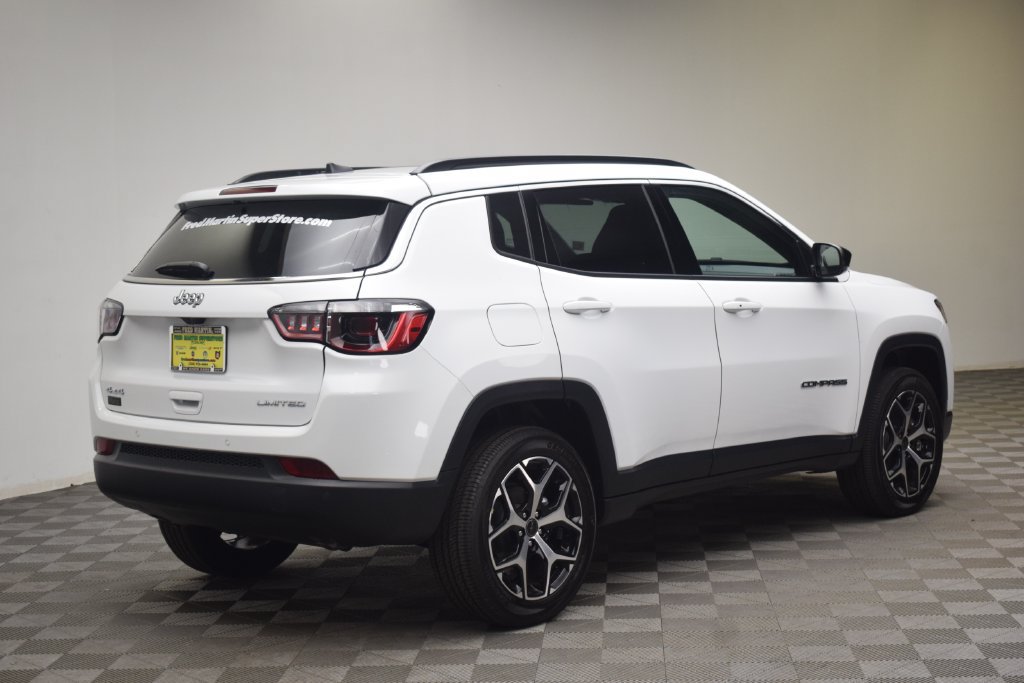 New 2026 Jeep Compass Limited w/ Sun, Sound & Navigation Group AWD/4WD image 5