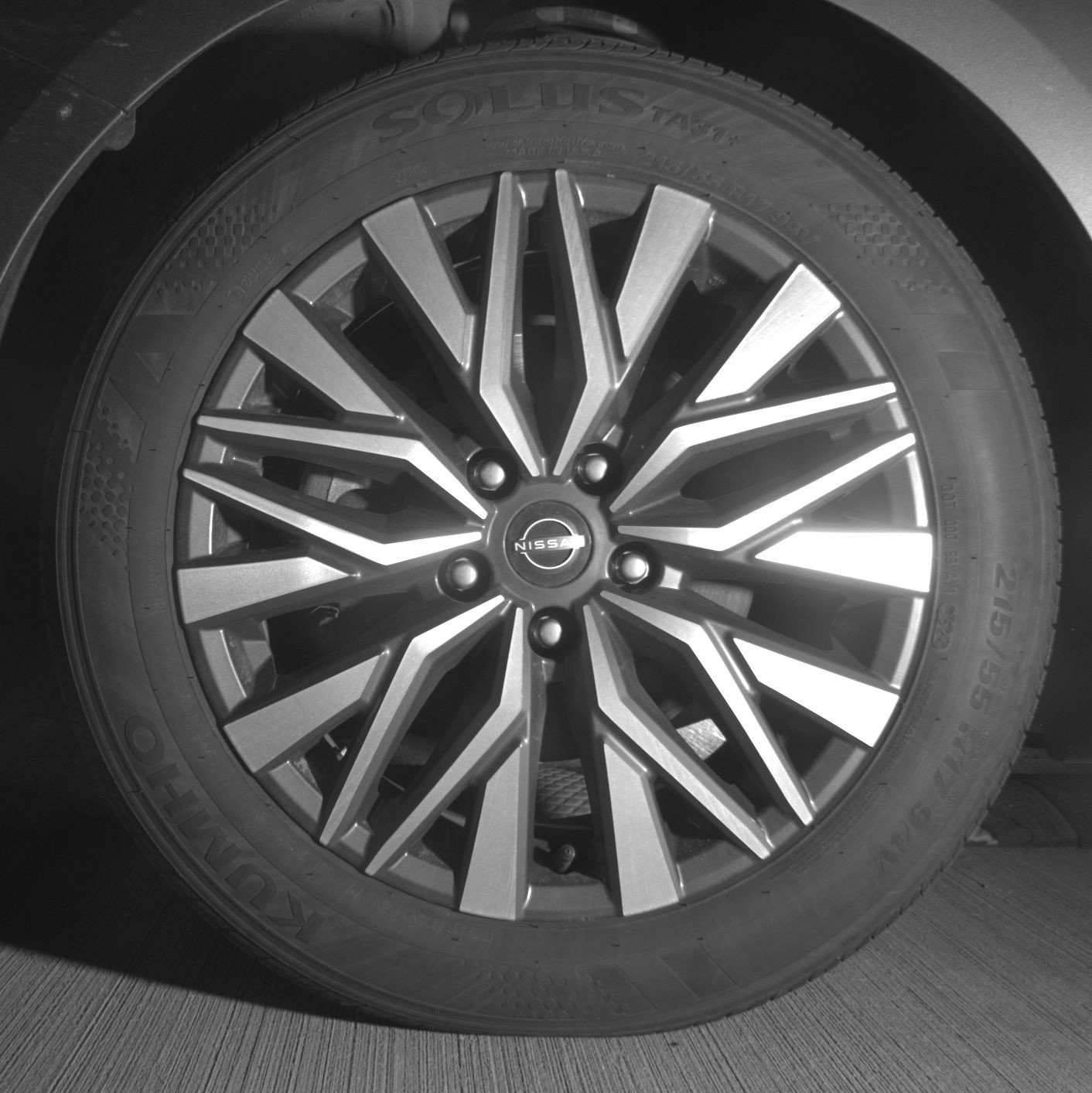 Used 2025 Nissan Altima 2.5 SV FWD image 12
