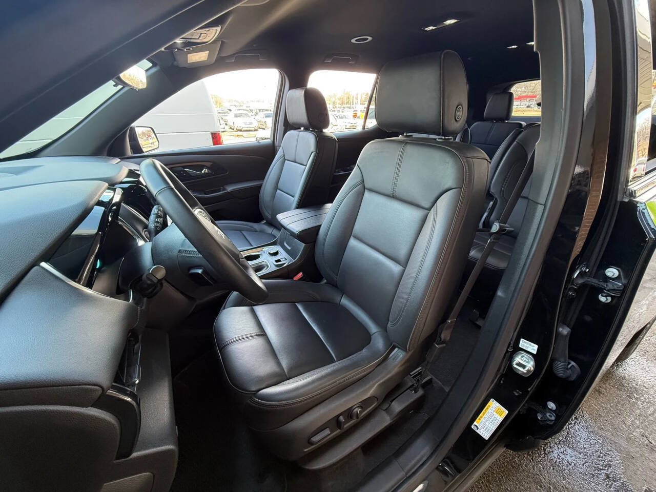 Used 2023 Chevrolet Traverse RS AWD/4WD image 6