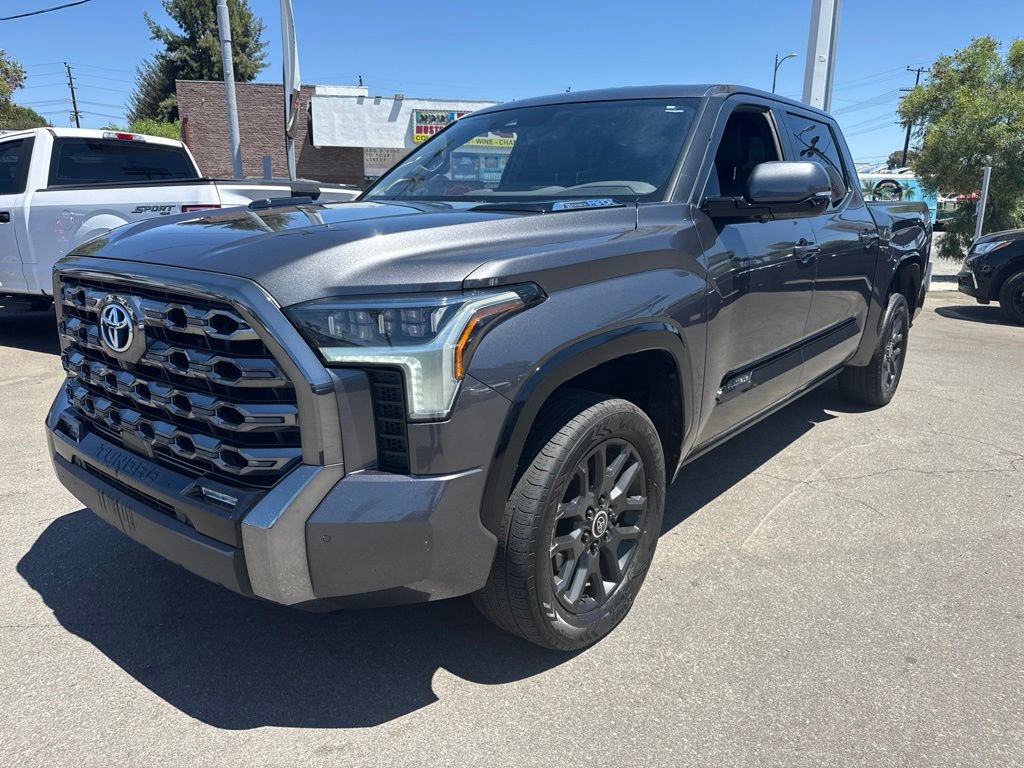 Used 2024 Toyota Tundra Platinum AWD/4WD image 1