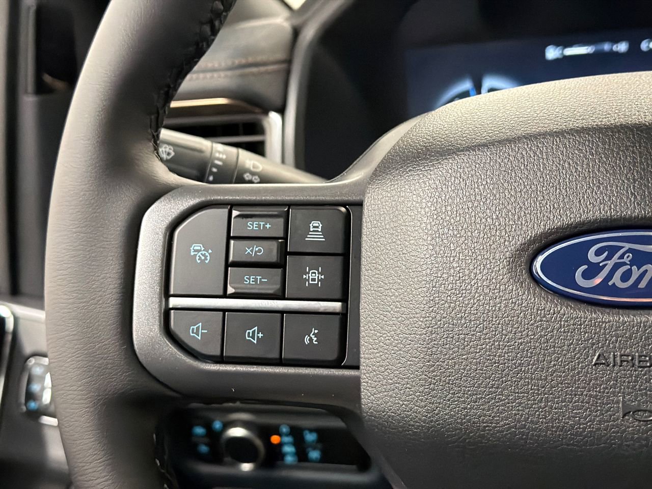 New 2025 Ford F150 Lightning Lariat image 28