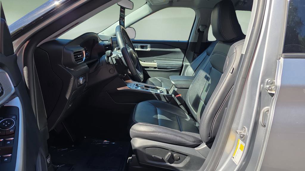 Used 2021 Ford Explorer Limited w/ Hybrid Equipment Group 310A image 11