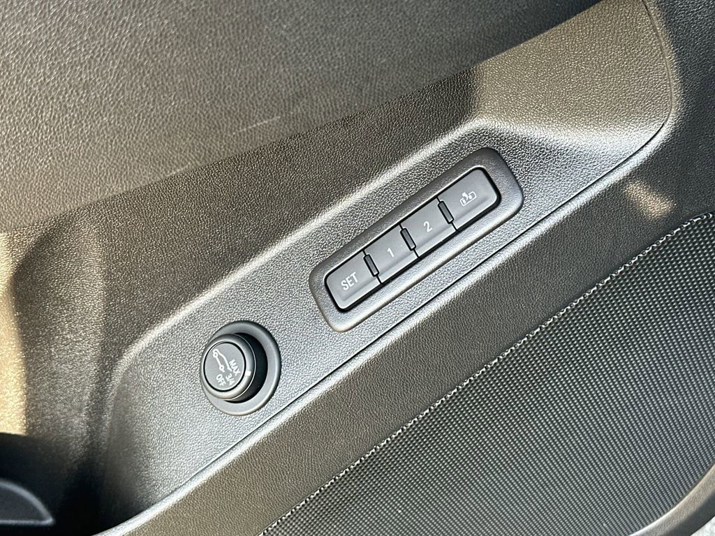 Used 2019 Chevrolet Equinox Premier image 21