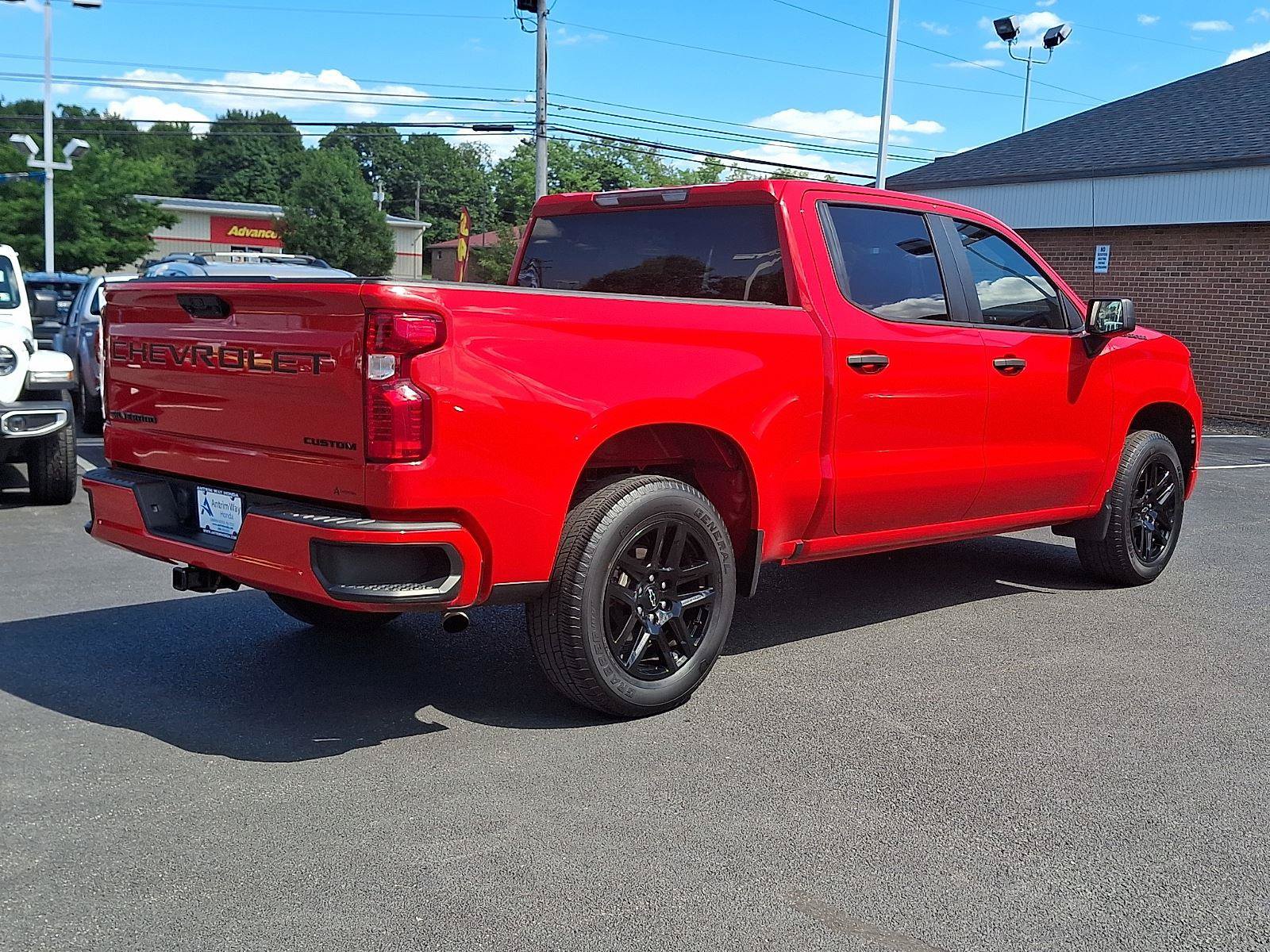 Used 2022 Chevrolet Silverado 1500 Custom w/ LPO, Dark Essentials Package AWD/4WD image 6