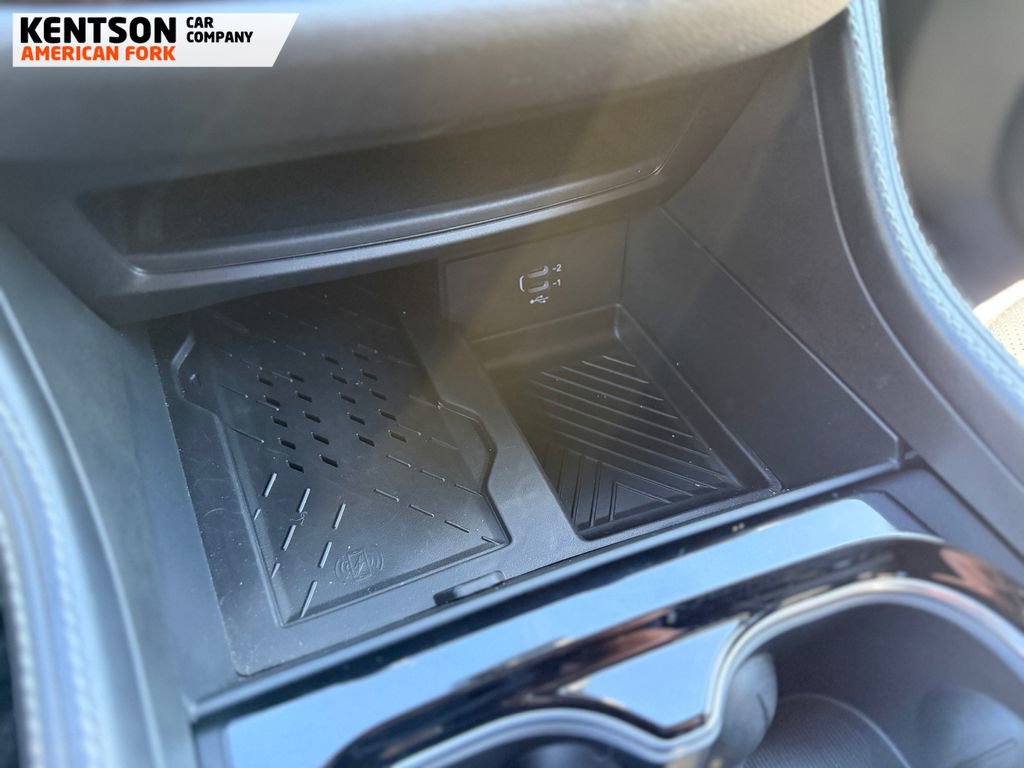 Used 2026 Chrysler Pacifica Limited image 29