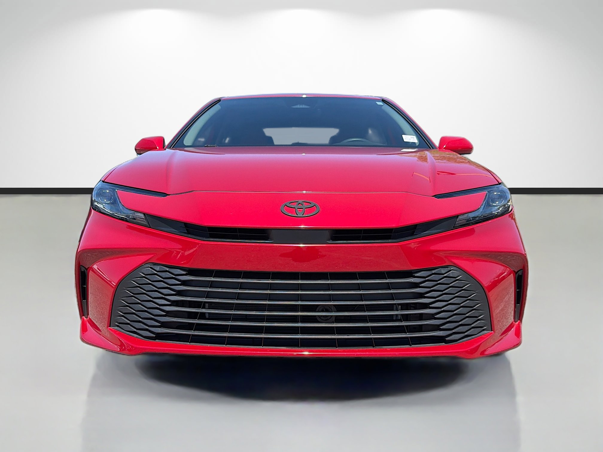 Used 2025 Toyota Camry LE w/ Convenience Package FWD image 8