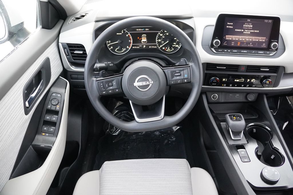 Used 2023 Nissan Rogue SV image 18