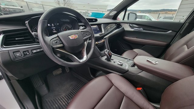 Used 2024 Cadillac XT6 Premium Luxury w/ Technology Package AWD/4WD image 23