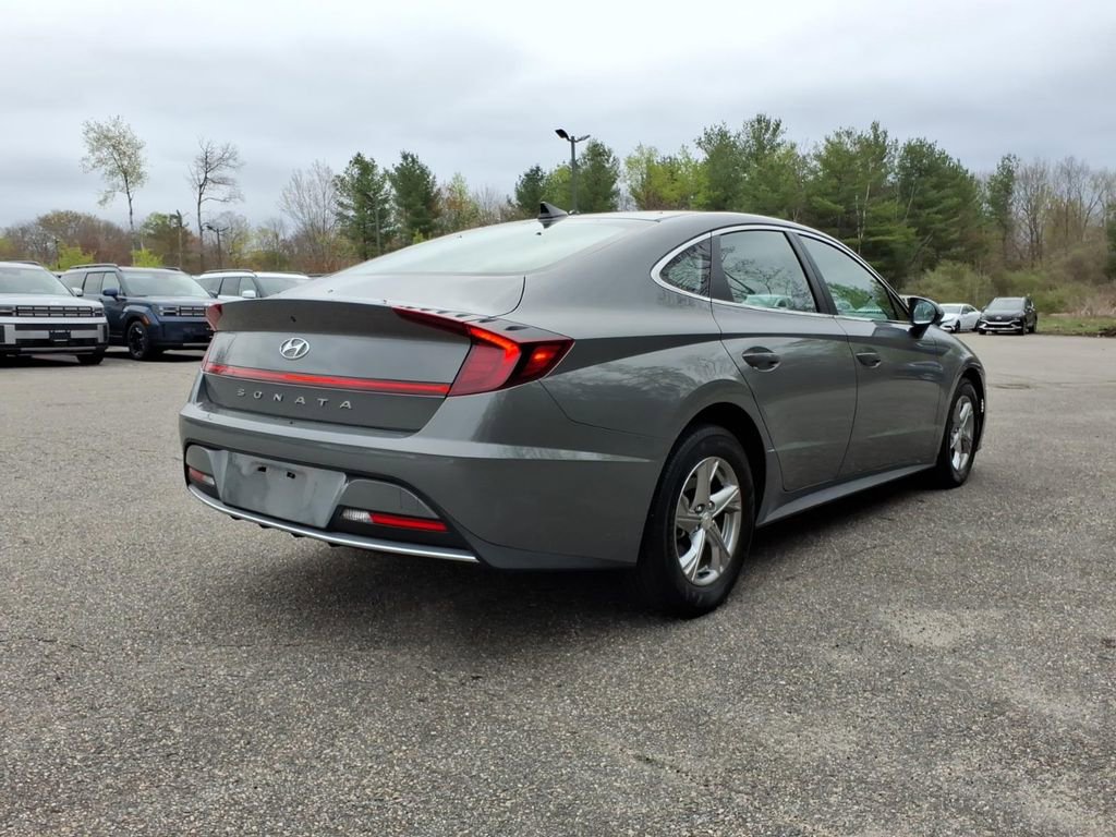 Used 2023 Hyundai Sonata SE w/ Cargo Package FWD image 5