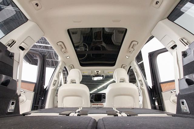 Used 2021 Volvo XC90 T8 Inscription Expression w/ Protection Package Premier AWD/4WD image 32