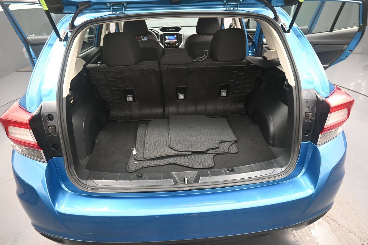 Used 2018 Subaru Impreza 2.0i AWD/4WD image 34
