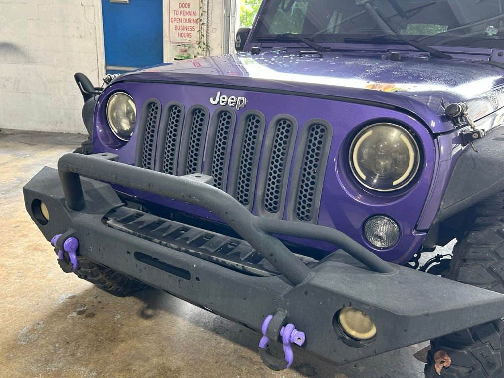 Used 2017 Jeep Wrangler Unlimited Rubicon w/ Connectivity Group AWD/4WD image 26