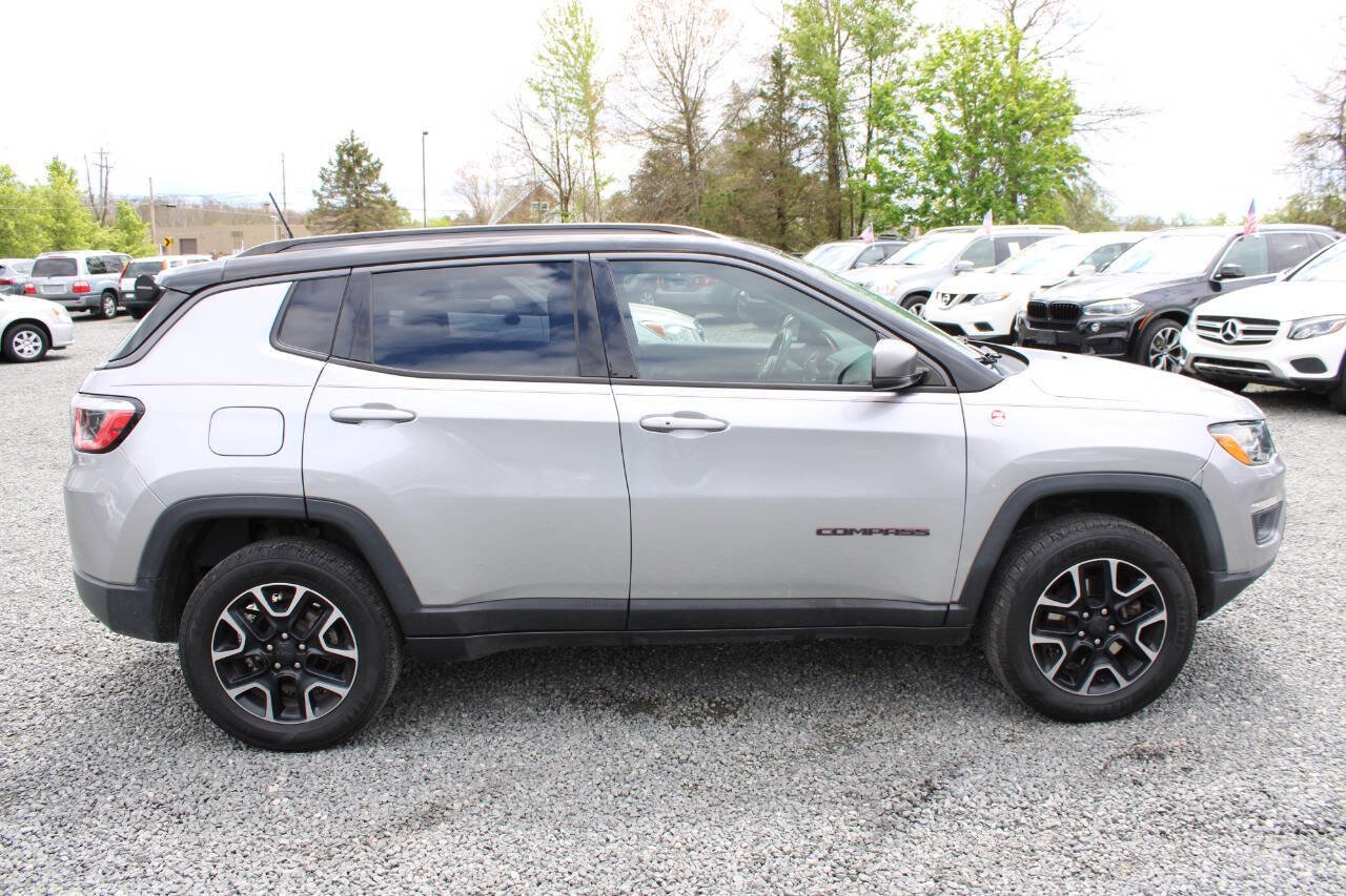 Used 2019 Jeep Compass Trailhawk AWD/4WD image 6
