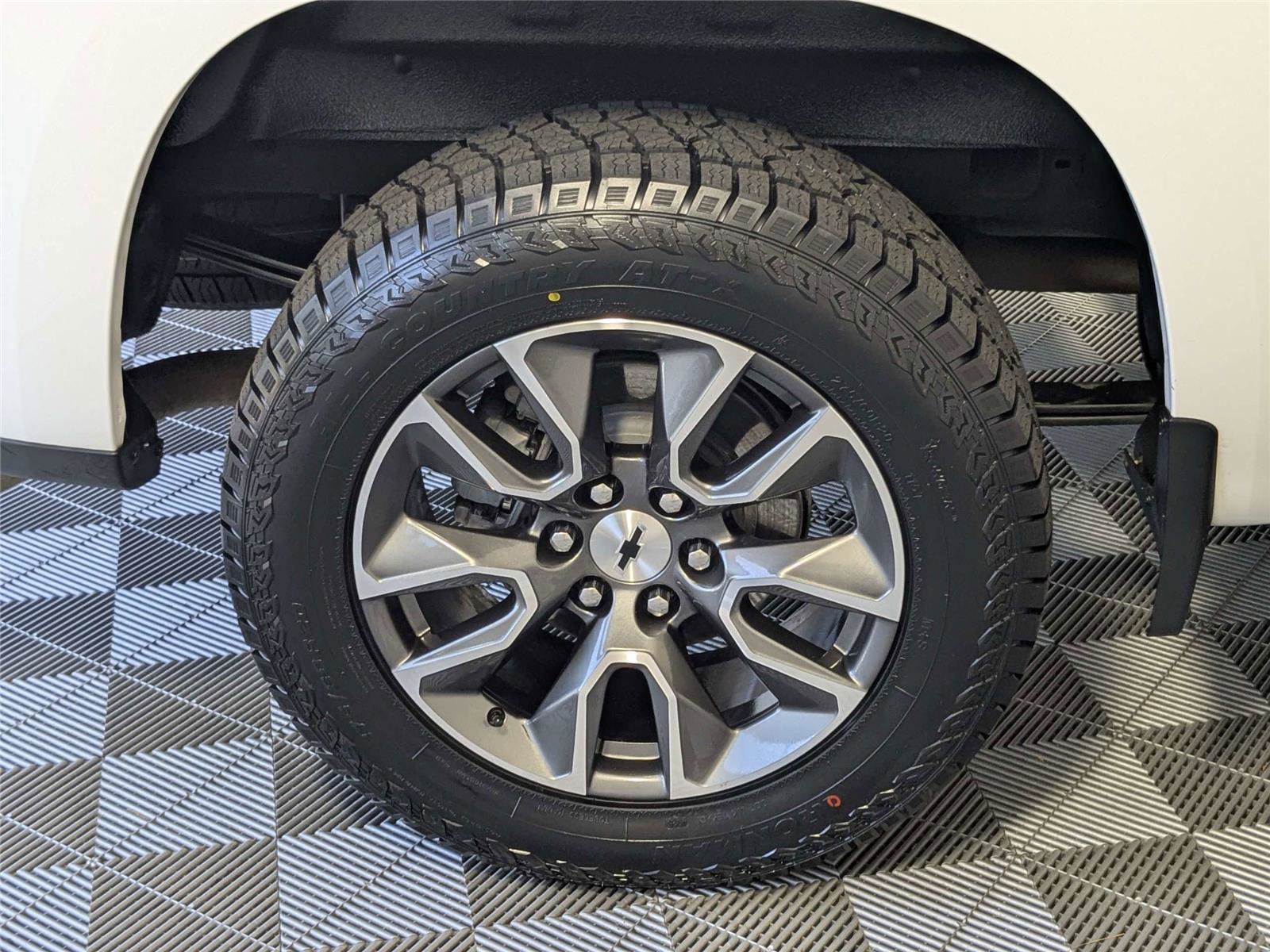 Used 2022 Chevrolet Silverado 1500 RST AWD/4WD image 9