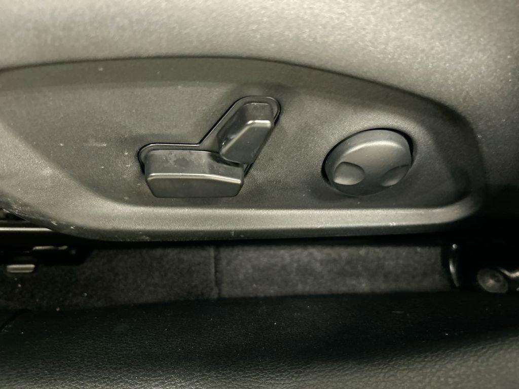 Used 2024 Jeep Compass Latitude w/ Convenience Group image 10