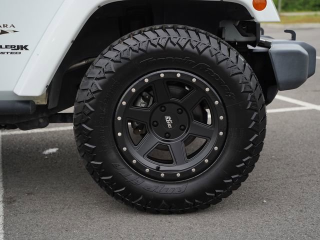 Used 2018 Jeep Wrangler Unlimited Sahara AWD/4WD image 43