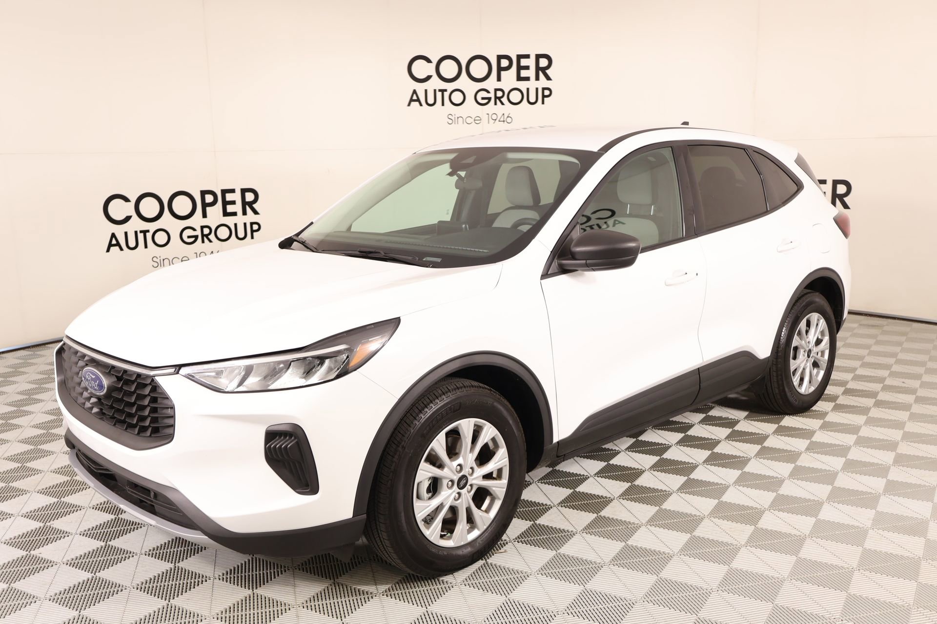 Used 2025 Ford Escape Active FWD image 9