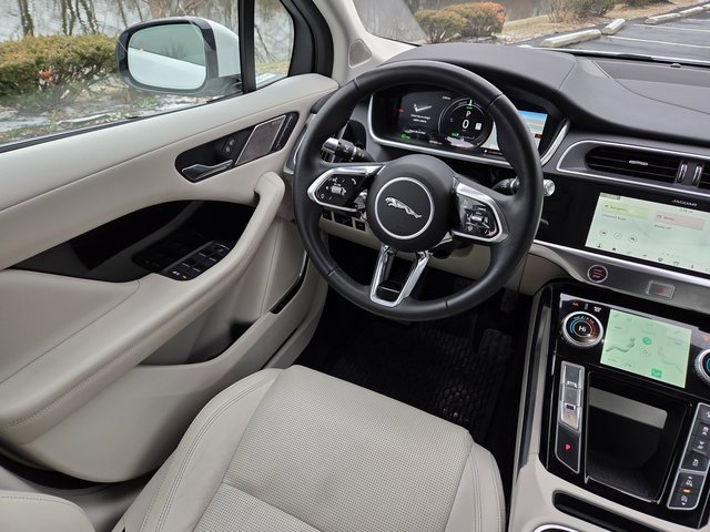 Used 2020 Jaguar I-PACE HSE image 25