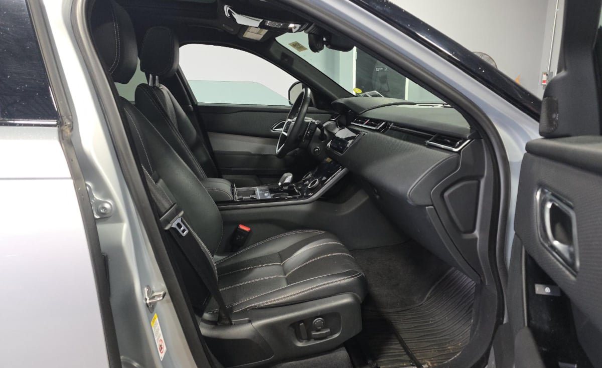 Used 2023 Land Rover Range Rover Velar R-Dynamic S AWD/4WD image 7