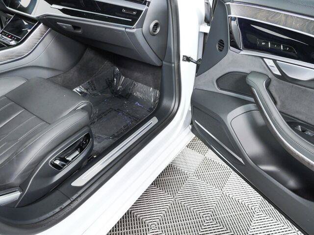 Used 2025 Audi A8 L 3.0T w/ Executive Package AWD/4WD image 28